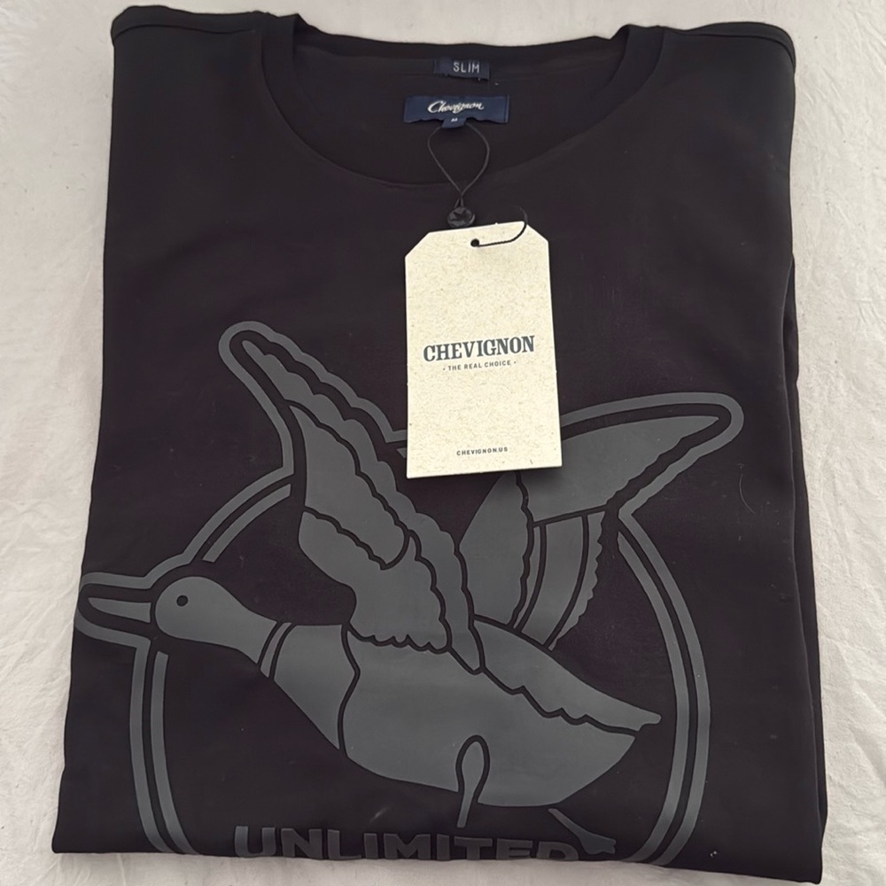 Chevignon men’s short sleeve black tee shirt